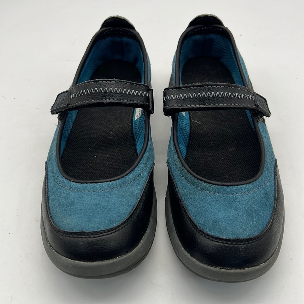 Lands End Blue Suede and Black Leather Mary Jane Style Flats size 8.5 B